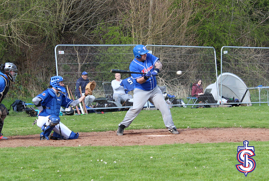 game-26-mar-weale-at-bat.png